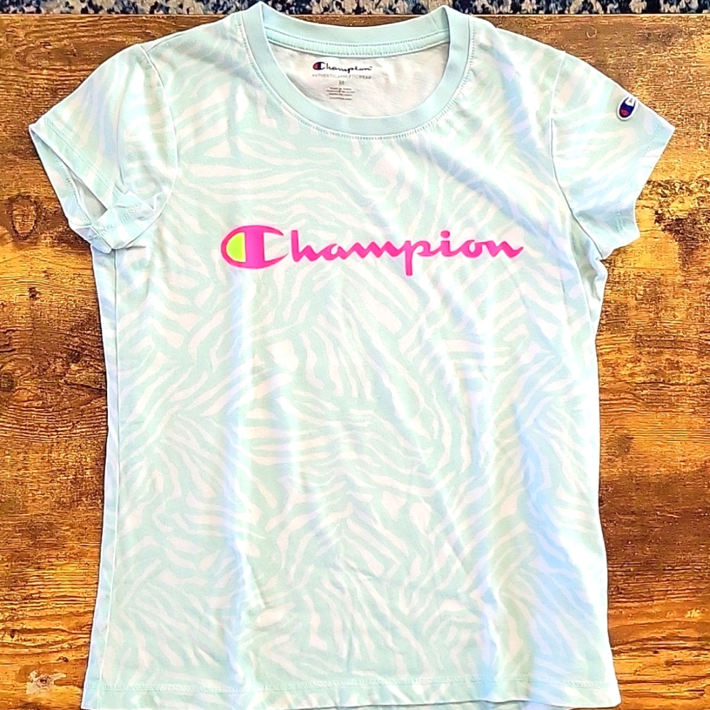 Champion shirt for kids size Medium